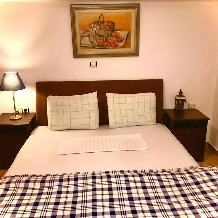 Madison Hall,Near The Athens Airport สปาตา ภายนอก รูปภาพ
