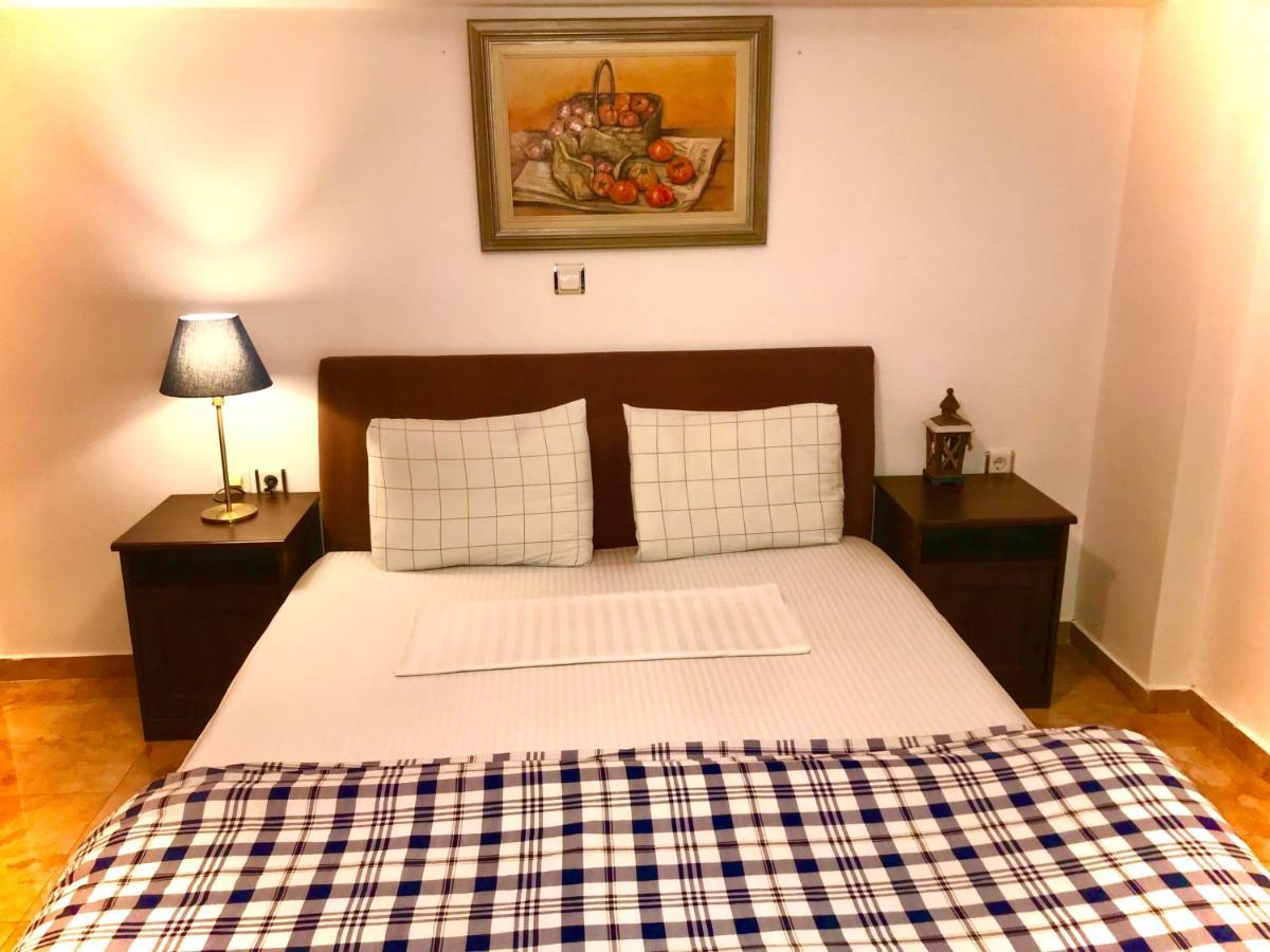 Madison Hall,Near The Athens Airport สปาตา ภายนอก รูปภาพ